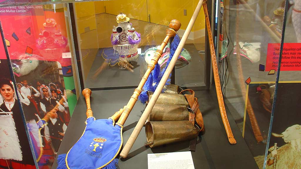 elongated wooden objects