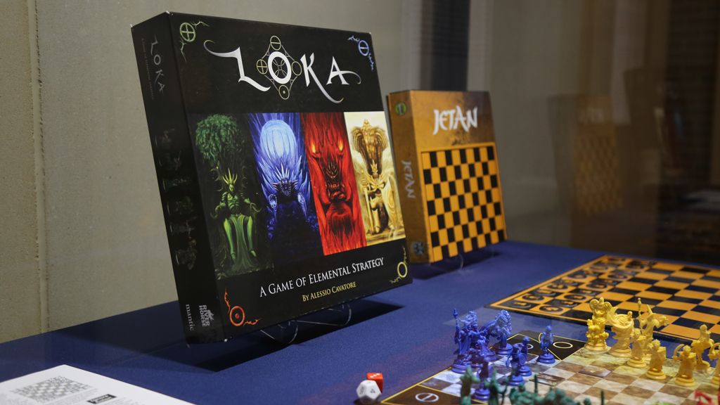 an angled left side shot of the case with the 'loka' and 'jetan' games
