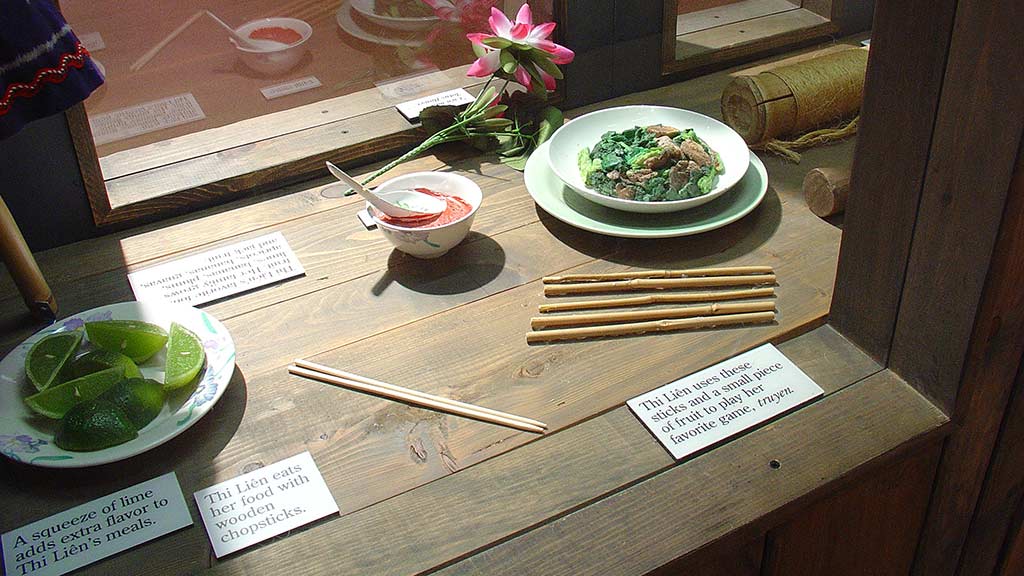 staple food in Thi Lien, lime, soup, noodles, spoon and sticks