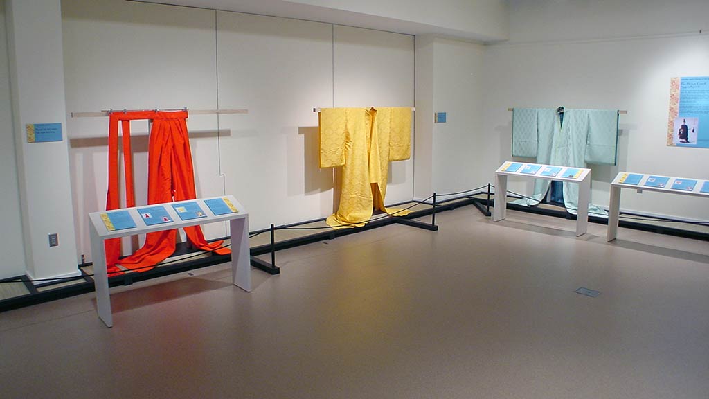 res, yellow and light green kimonos