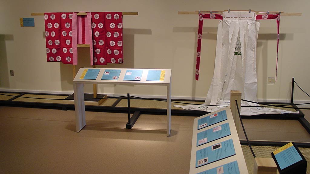 red kimonos with round patterns, white bottoms
