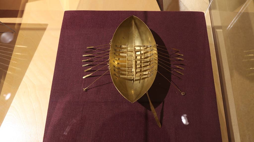 little metal boat model