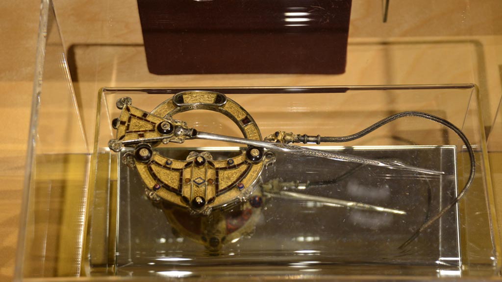 a yellow brooch