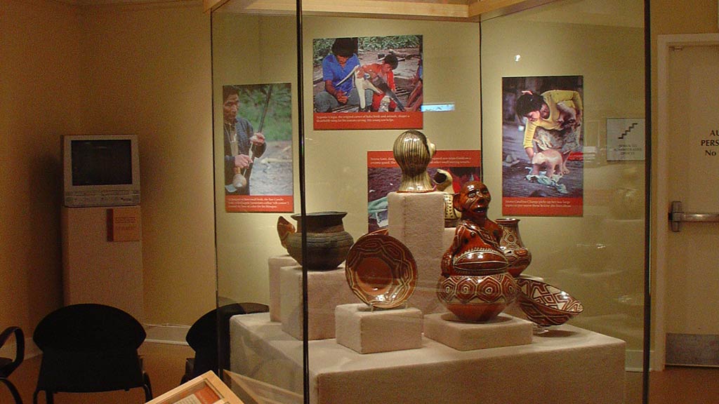 ceramic artifacts: pots, plate and figures
