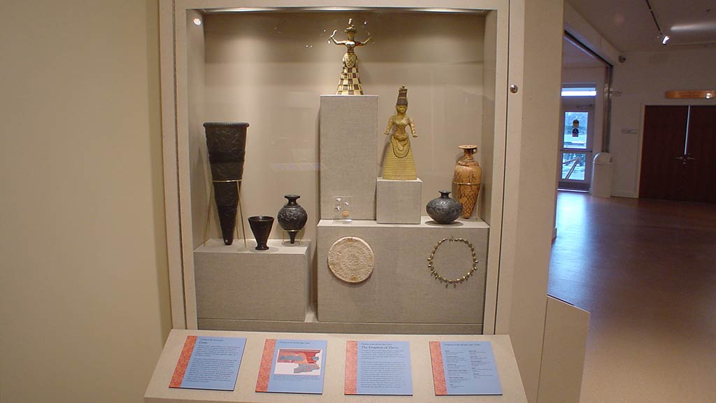 pots and figures from the bronze age