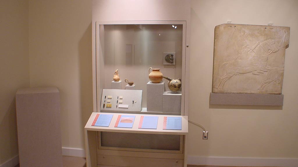ceramic pots from the bronze age