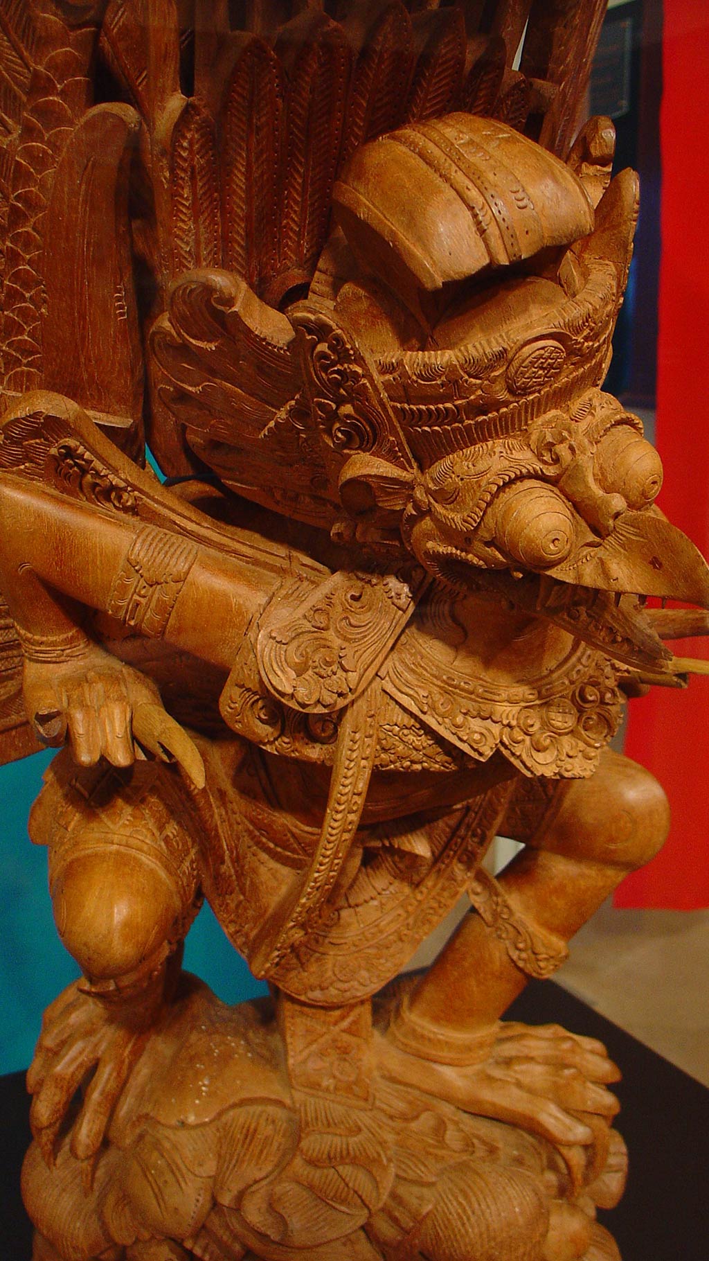 mounts wooden sculpture