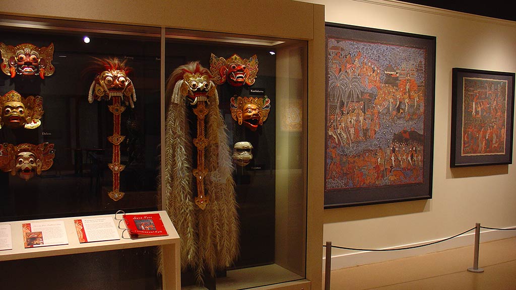 head masks that seems to be the mounts